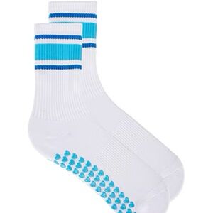 Wellbeing + Beingwell Pilates Grip Socks